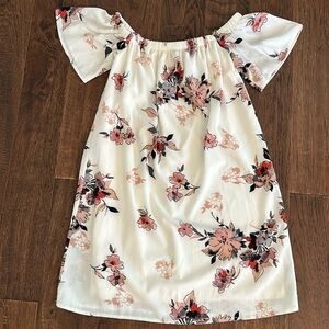 NWT Women’s Floral Dress Size XS